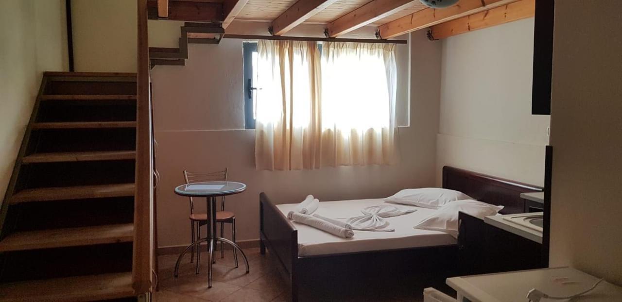 The First Hotel Saranda Zewnętrze zdjęcie