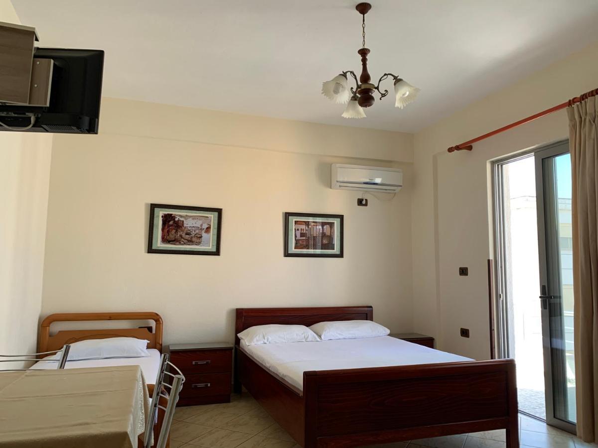 The First Hotel Saranda Zewnętrze zdjęcie