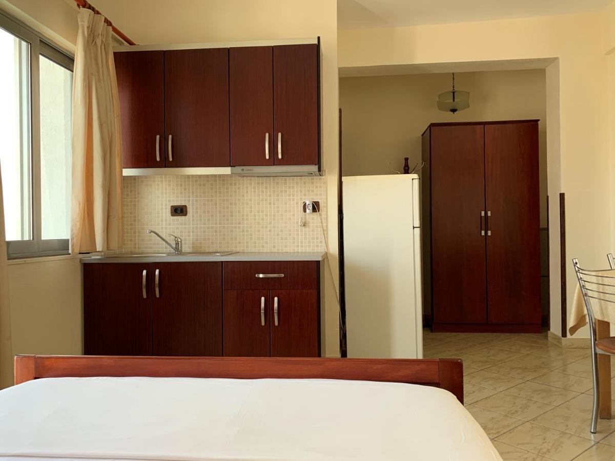 The First Hotel Saranda Zewnętrze zdjęcie