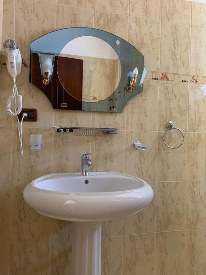The First Hotel Saranda Zewnętrze zdjęcie